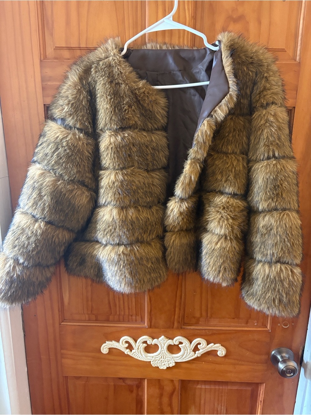Women's Faux Fur cropped Jacket in Brown